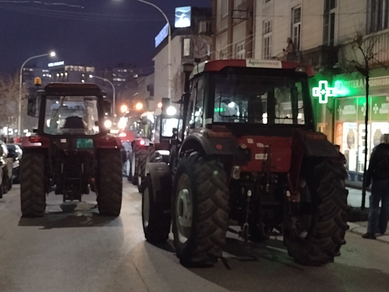 Mladost, hrabrost i solidarnost pune danas ulice Srbije: Završen veliki protestni skup u Kragujevcu 6