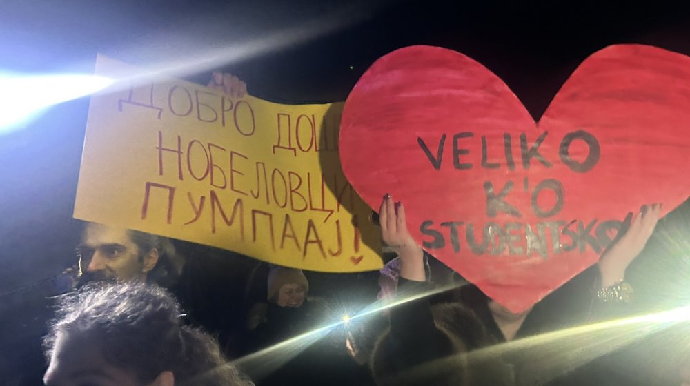 Zrenjaninski studenti večeras pešice stigli u Sečanj (VIDEO) 1