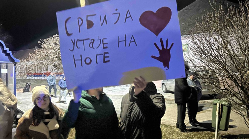 Na trpezi i liciderska srca sa porukom "Pumpaj": Studenti iz Zrenjanina svečano dočekani u Velikoj Gredi (VIDEO; FOTO) 1