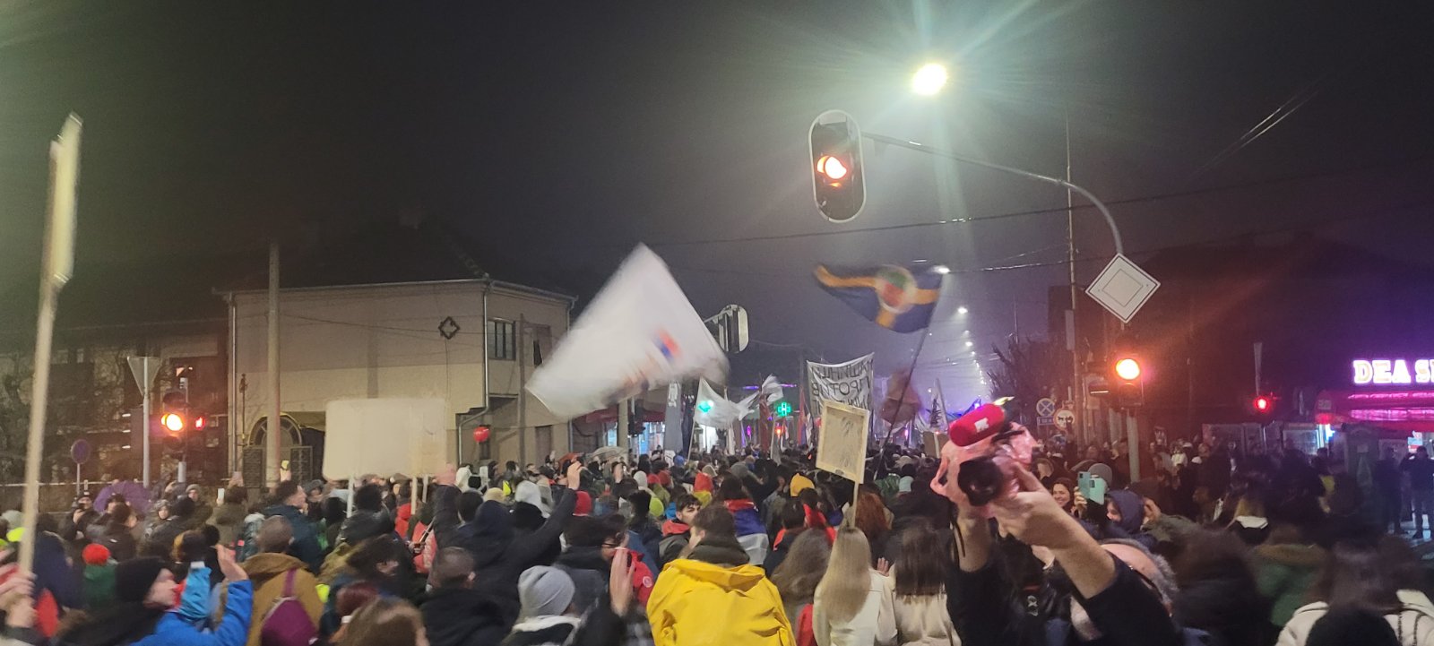 "Pumpaj S(t)ude(n)ti": Studenti koji pešače od Bora do Niša dočekani u Knjaževcu (VIDEO, FOTO) 2