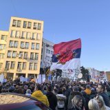 AP: Studenti u Srbiji blokirali most na Dunavu dok raste njihov pokret protiv korupcije 3