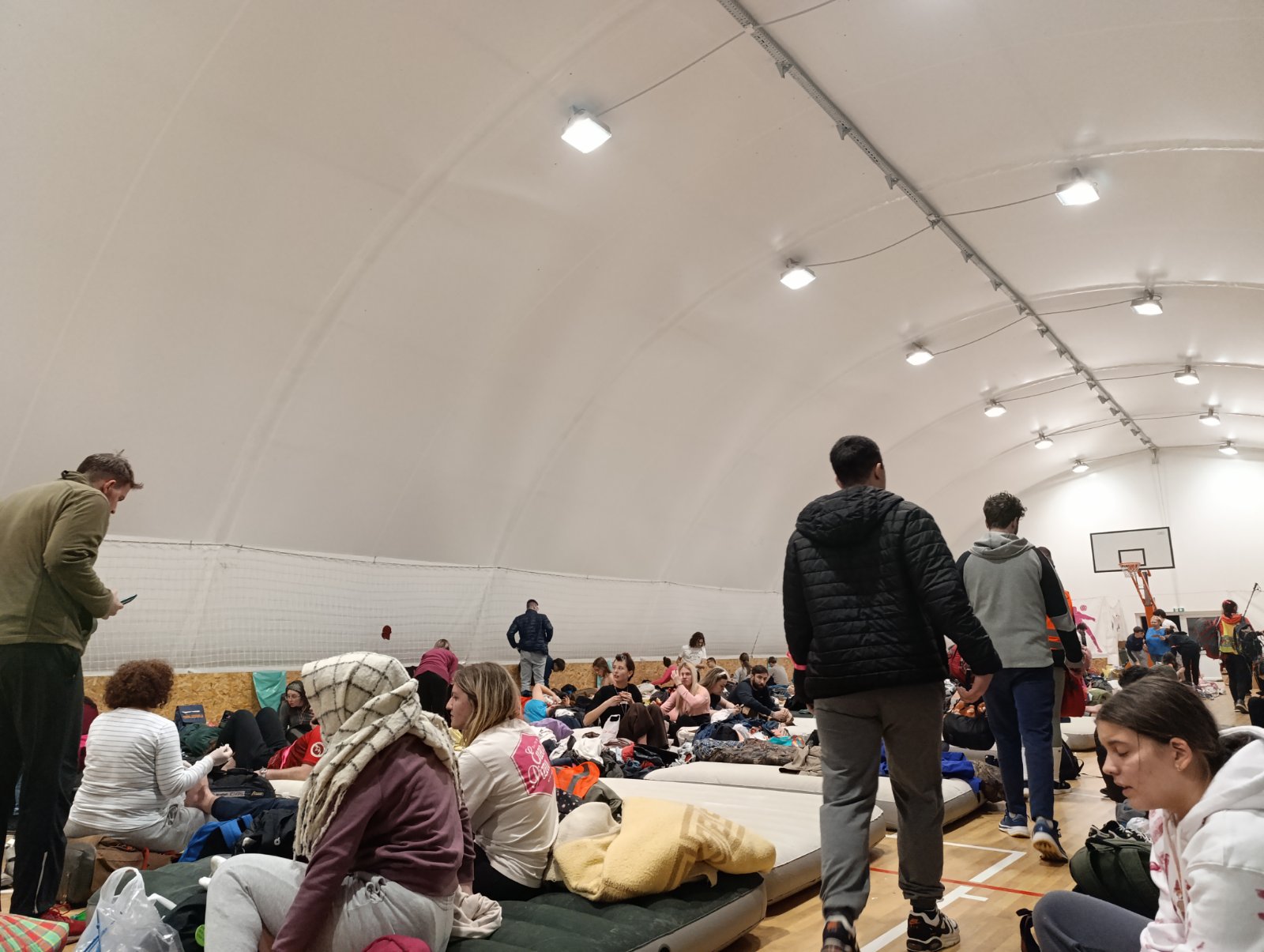 "Puzaću ako treba": Novinarka Danasa na studentskom maršu slobode od Kruševca do Niša (FOTO) 4 "Puzaću ako treba": Novinarka Danasa na studentskom maršu slobode od Kruševca do Niša (FOTO) 4