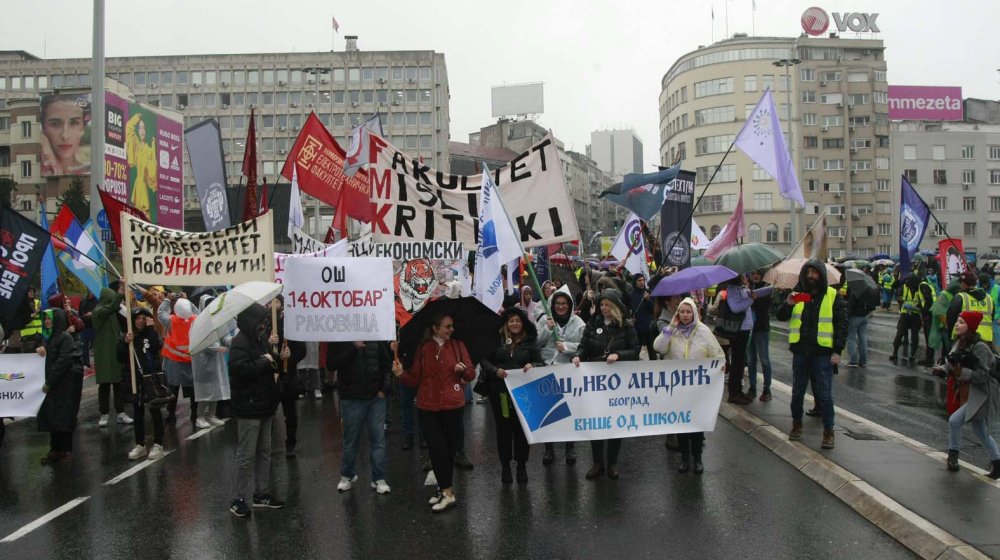 Postoji Srbija koja voli i brani svoju decu 1