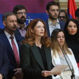 Šta opozicija kaže na Lomparov predlog o zajedničkoj listi studenata i stranaka, uz jedan uslov? 6