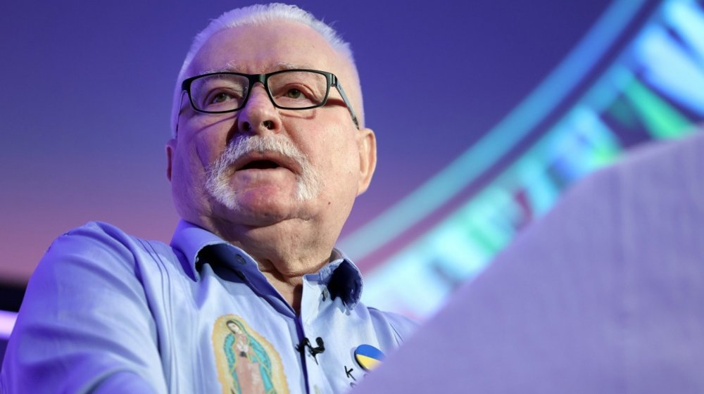 Leh Valensa: Pobedom Navrockog propala je demokratija u Poljskoj 1