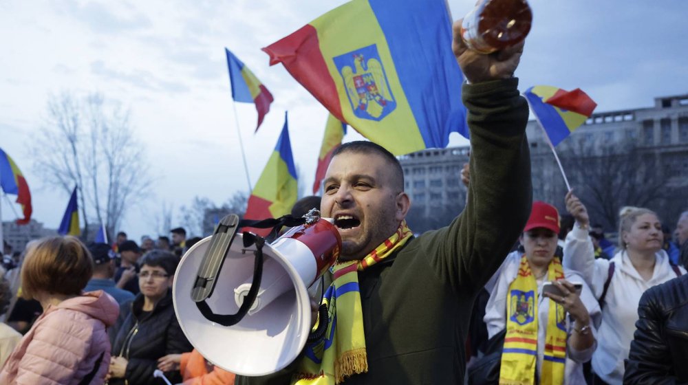 Rumunska desnica predstavila dva nova kandidata za predsedničke izbore, posle isključenja Kalina Đorđeskua 1