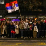 Zašto se ruka koja u mraku pritiska dugme nije strpela bar još četiri minuta? 14