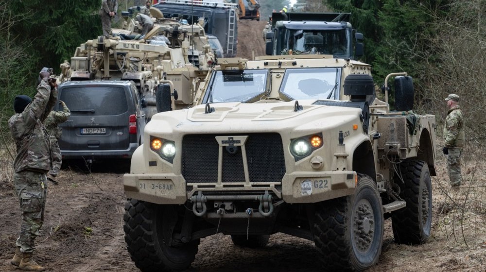 Izvučeno vozilo iz močvare u Litvaniji: Sudbina četvorice američkih vojnika tek treba da bude utvrđena 1