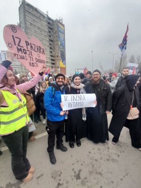 13 - Sveštenik Nikola Simić Vučkovica kod Kragujevca Gružani ne daju sveštenika Nikolu, dok za Eparhiju šumadijsku njegovi postupci nisu crkveni i kanonski 13