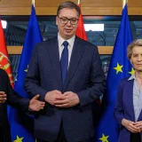 Ursula fon der Lajen ostala sama u odbrani Vučića? 3