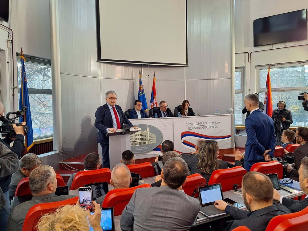Skupština grada Niša Veće subvencije za vrtiće, roditelji- negovatelji i novi direktori: Sednica Skupštine grada Niša 3