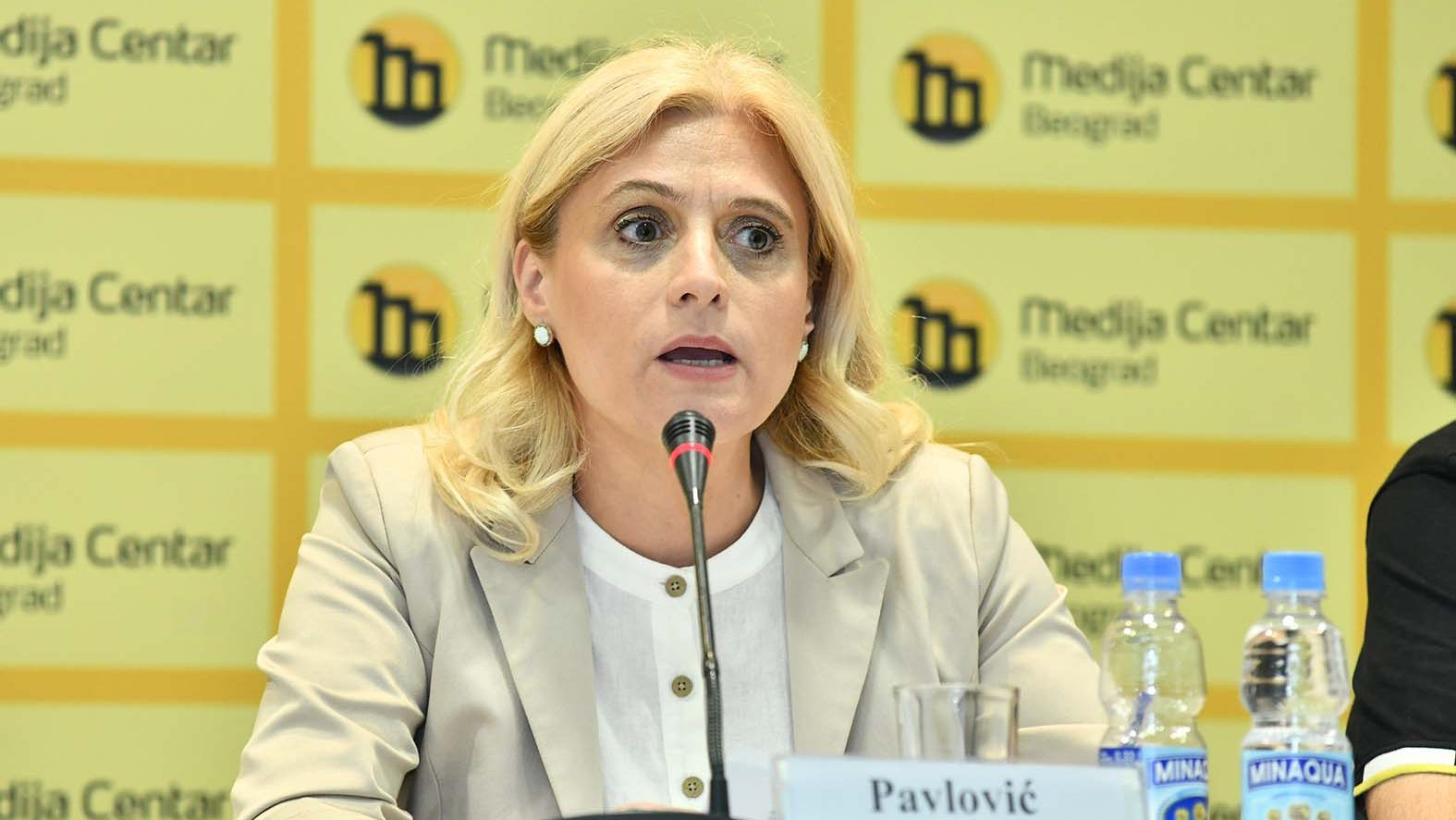 "Sramota za lik i delo Ivice Dačića, bar onog Dačića kojeg znam": Kako je ministar policije napravio pun krug do Vučićevog pretorijanca 3 "Sramota za lik i delo Ivice Dačića, bar onog Dačića kojeg znam": Kako je ministar policije napravio pun krug do Vučićevog pretorijanca 3