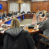 Uspostavljena SOS linija za informisanje o bolesti slinavka i šap 7