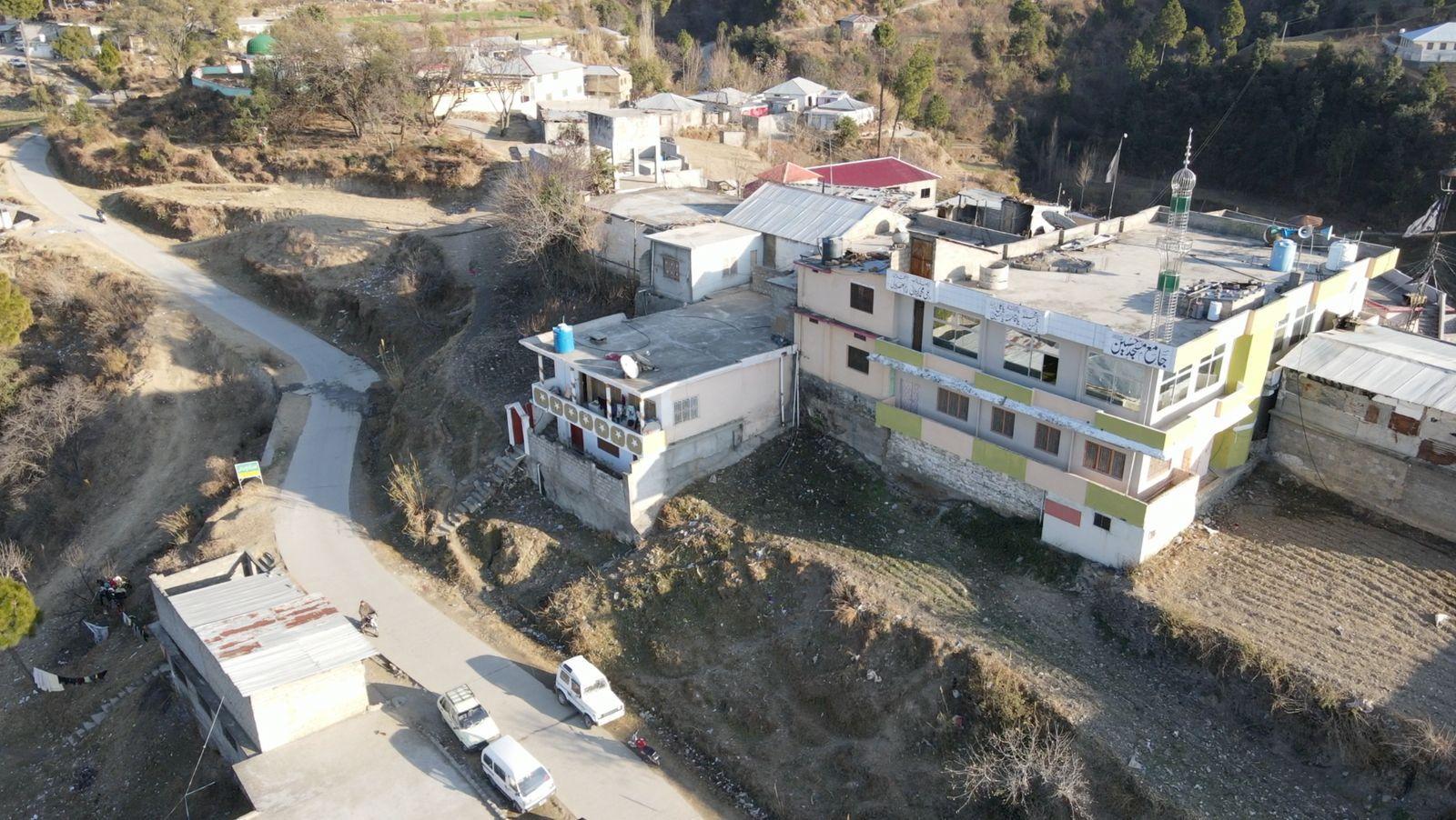 Pogled iz vazduha na džamiju u Piri