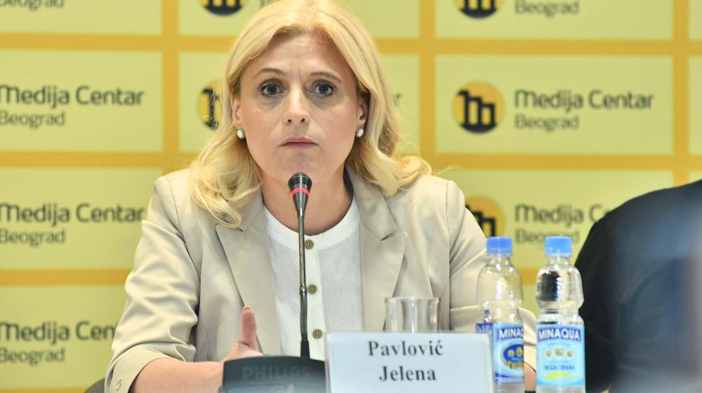 Jelena Pavlović: Umesto da raspiše izbore, Vučić postavlja betonske barikade u centru Beograda 1