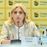 Jelena Pavlović: Umesto da raspiše izbore, Vučić postavlja betonske barikade u centru Beograda 2