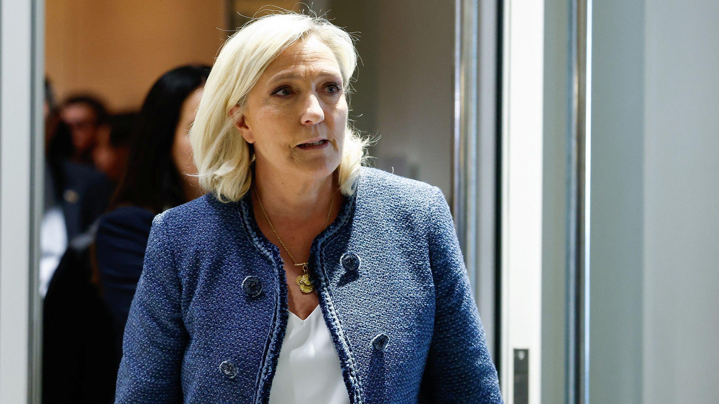 Marin le Pen proglašena krivom, tužioci traže zabranu kandidovanja 1 Marin le Pen