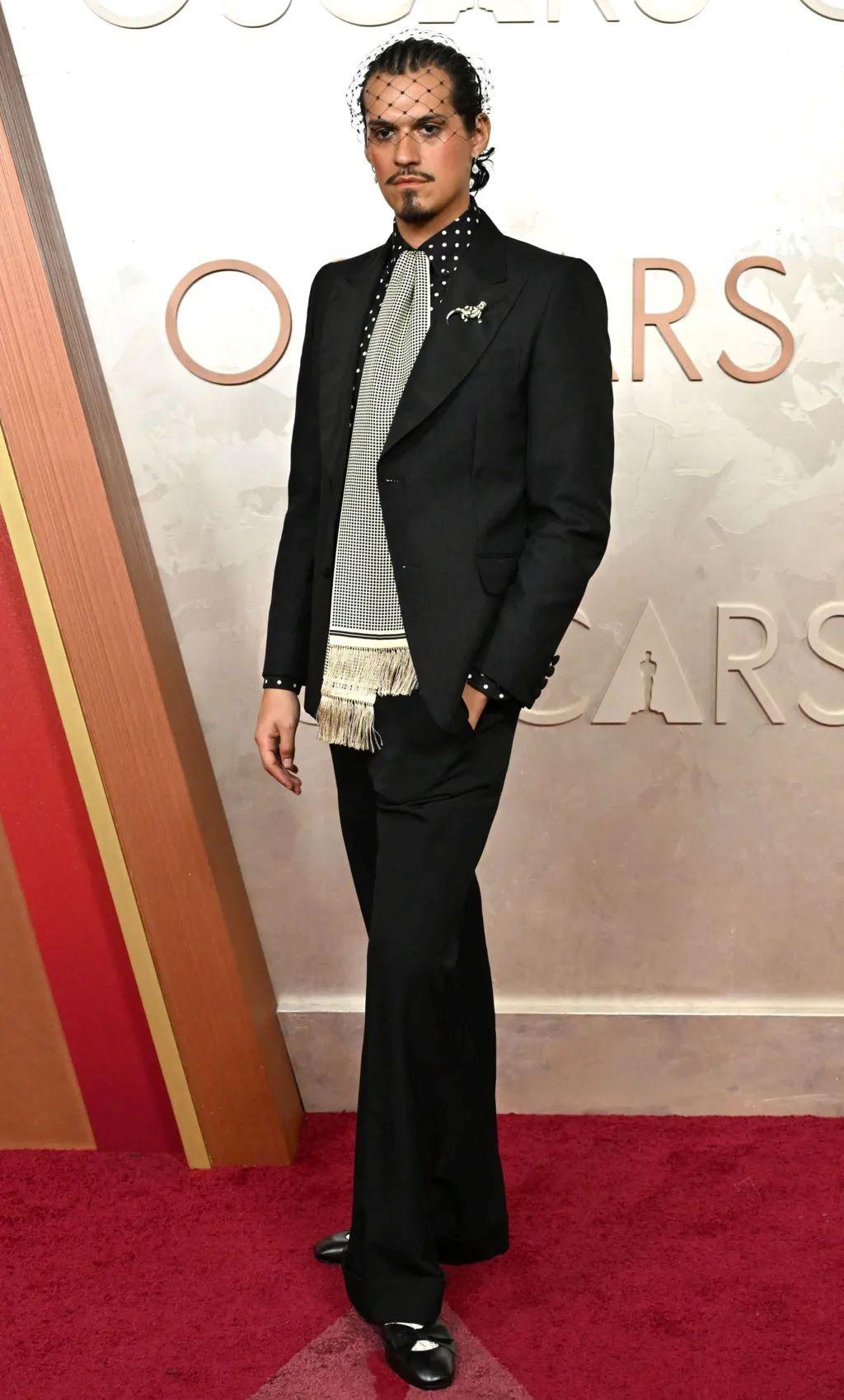 Oskar 2025: Zvezde na crvenom tepihu u fotografijama 15 Omar Apolo