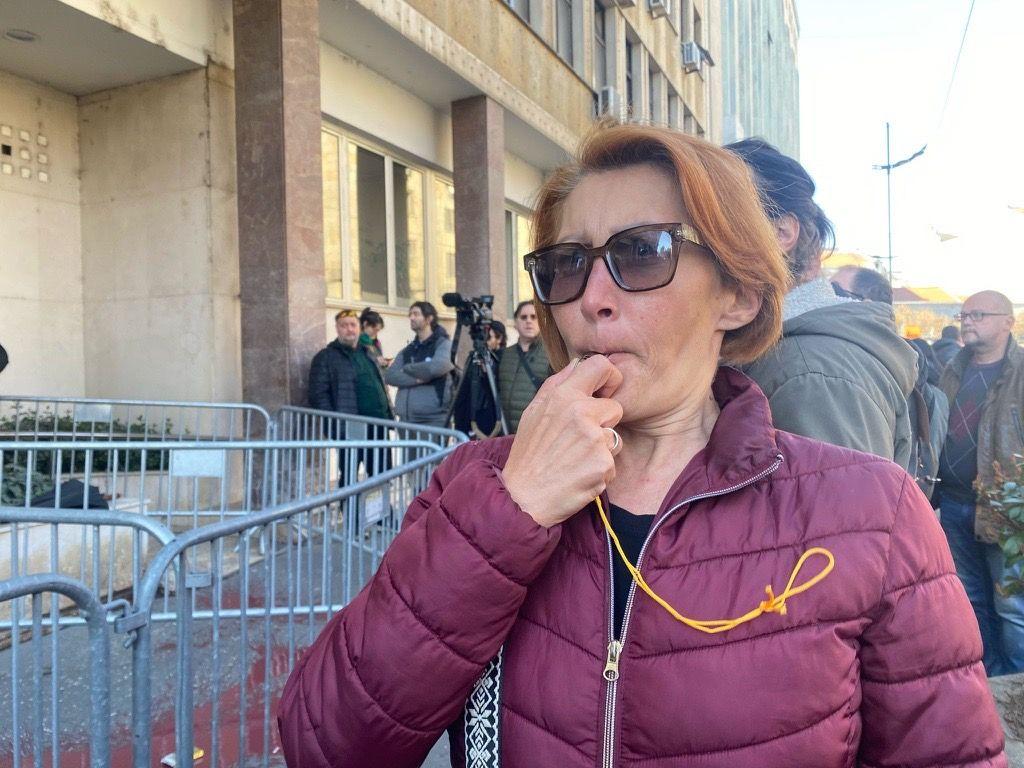 Privođenja i neredi ispred Skupštine Beograda 3 Zorka Milivojević