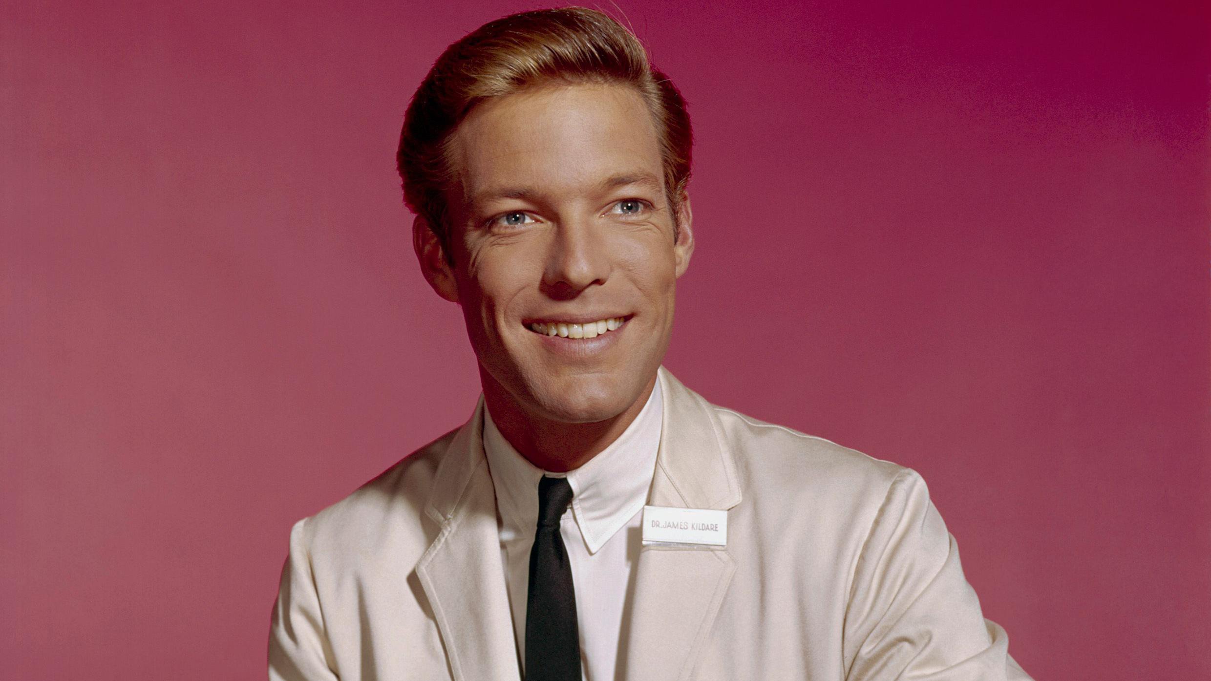 Ričard Čemberlen kao doktor Džejms Kilder u izuzetno popularnoj NBC-jevoj lekarskoj seriji iz 1960-ih