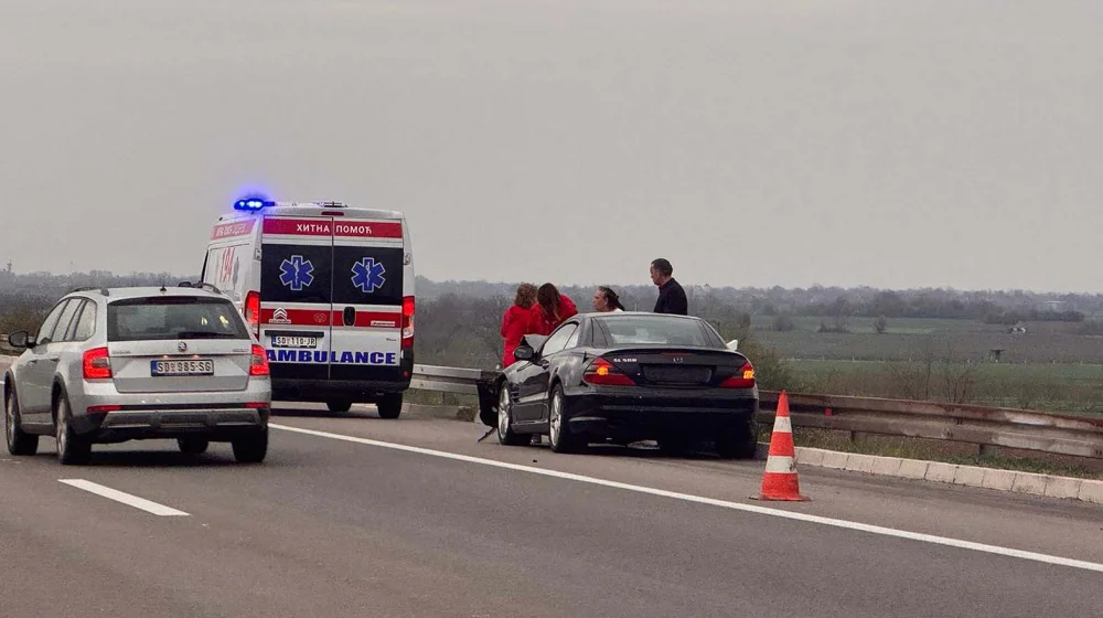 MUP apelovao na vozače da zbog najavljenog nevremena prilagode vožnju uslovima na putu 8
