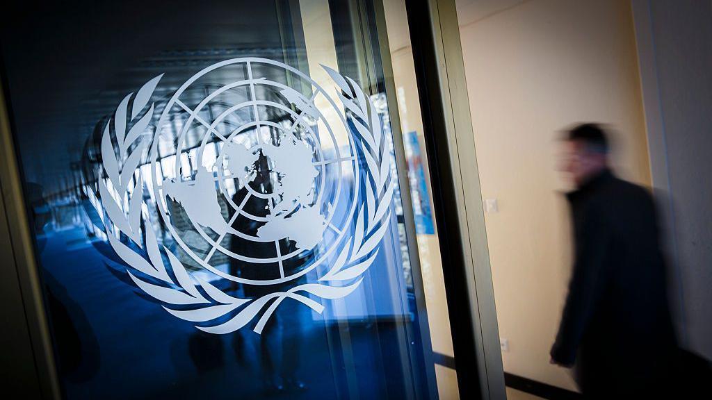 'Imate li veze sa komunizmom?' - 36 pitanja Amerike agencijama UN 1 Grupe UN strahuju da je ovaj potez znak da SAD planiraju da napuste humanitarni rad