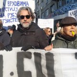 Cela kultura kod spomenika Branislavu Nušiću, posluženje za kolege koji stižu iz drugih gradova: Plan okupljanja umetnika pred sutrašnji protest 2