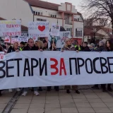 Forum kragujevačkih škola pozvao sve zaposlene na obustavu rada u znak solidarnosti sa kolegom povređenim u subotu na protestu u Beogradu 6
