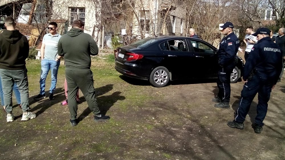 Vojni beskućnici sprečili rušenje u zemunskoj kasarni: Traže dokaz o pravu na radove 1