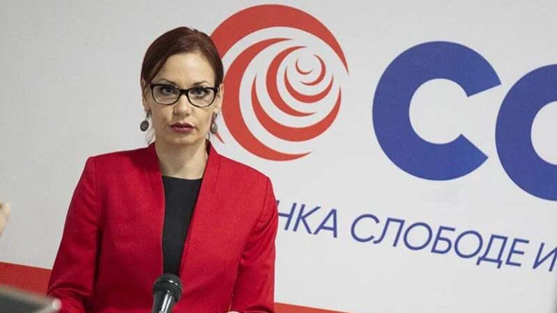 Spirić odgovorila Lončaru: Pozivam Vas da obiđemo apoteke u kojima tvrdite da ima fiziološkog rastvora 15