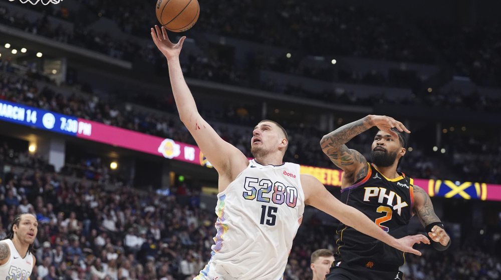 Nikola Jokić ušao u istoriju, ni Vilt Čembrlen nije imao ove brojke: Rekordni tripl dabl u pobedi Nagetsa nad Sansima 1