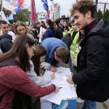 Podatke o ucenama i pritiscima na građane da idu na skupove SNS-a Kreni-promeni predaje OEBS-u i ODIHR-u 6