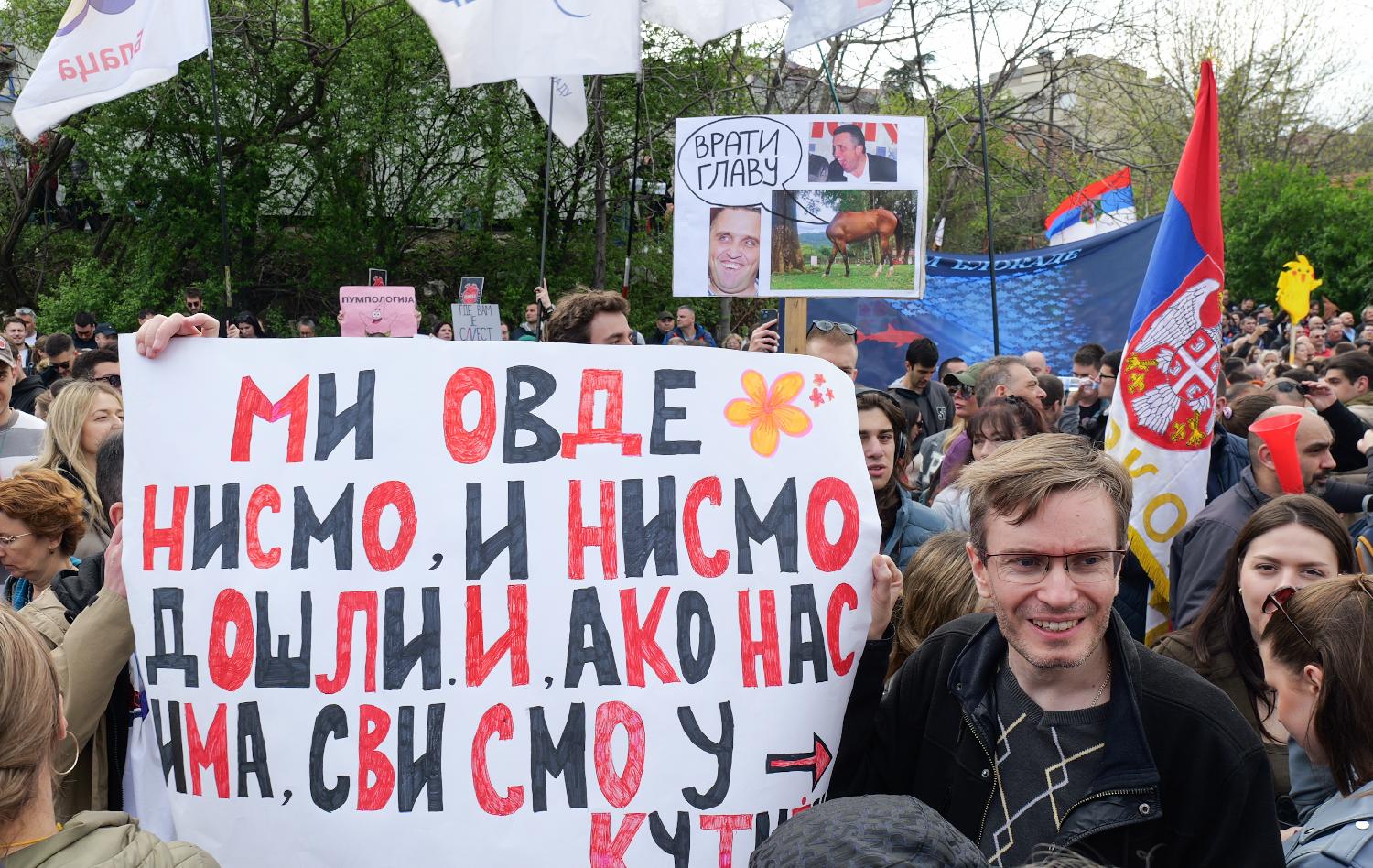 Završen studentski protest ispred Informera: "Ovo je samo prvi korak medijskog rata, ono što sledi treba da ih plaši" (FOTO, VIDEO) 6