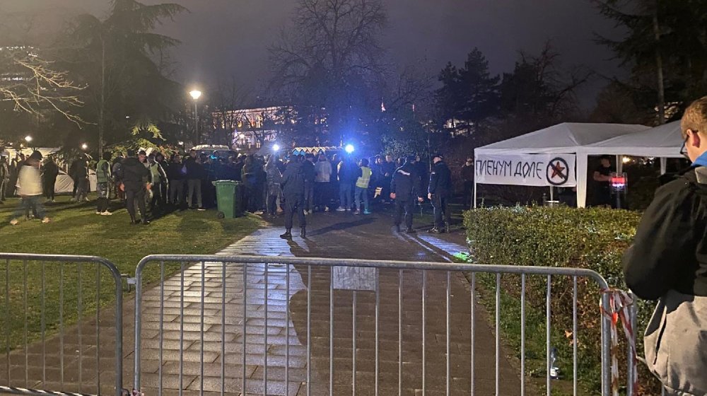 Prozivke kod Pionirskog parka: "Izađite ćaci" viču studenti, "Izdajnici" uzvraćaju Studenti 2.0 1