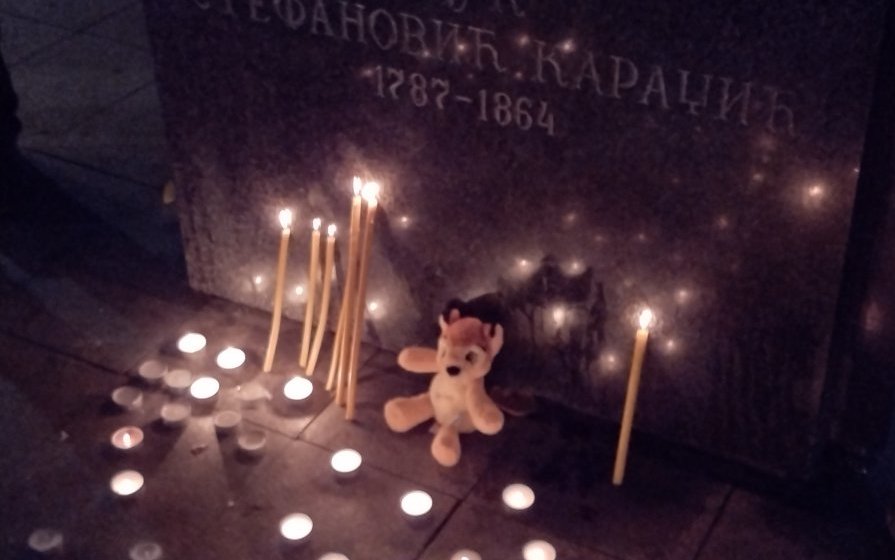 Studenti u Kragujevcu pozvali sugrađane večeras na odavanje počasti nastradalima u Severnoj Makedoniji 1