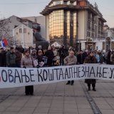 “Užasnuti smo činjenicom da su naši nastavnici ostali bez 50 do 100 odsto prvog dela plate": Plenum studenata Univerziteta umetnosti uz prosvetare 12