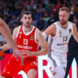 Ognjen Dobrić (KK Crvena zvezda) i Džanan Musa