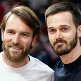 Arena ih burno pozdravila: Tandem fudbalera bodri košarkaše Zvezde protiv Armanija 3