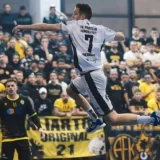 Rukometašima Partizana u Atini rekli da policija ne može da ih zaštiti: Navijači nas pljuvali, polivali pivom, istakli albansku zastavu... 2