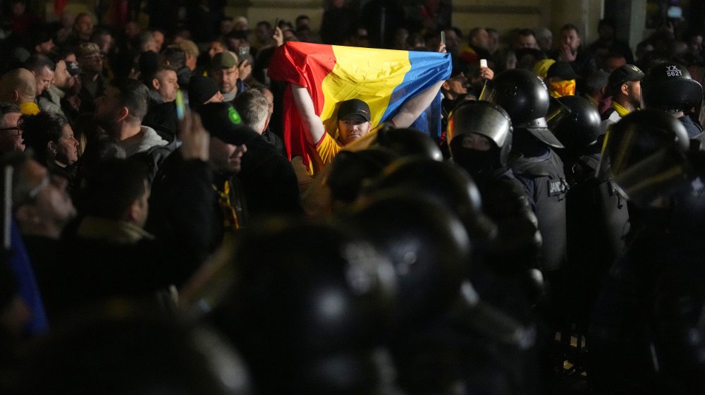 Kandidat ekstremne desnice isključen sa predsedničkih izbora u Rumuniji 1