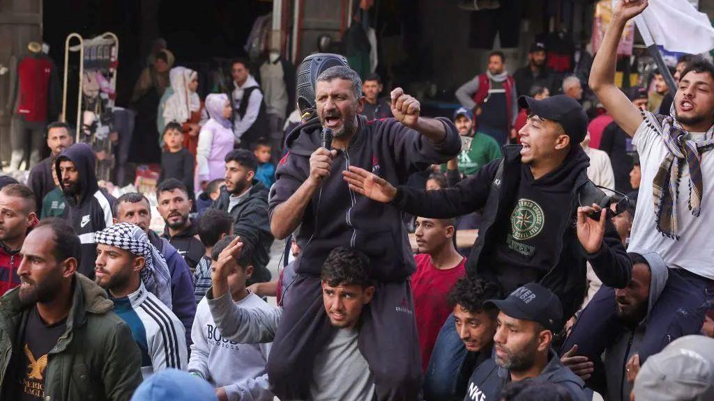 Najveći protesti protiv Hamasa u Gazi: Zašto su izbili sada 3 protest protiv Hamasa