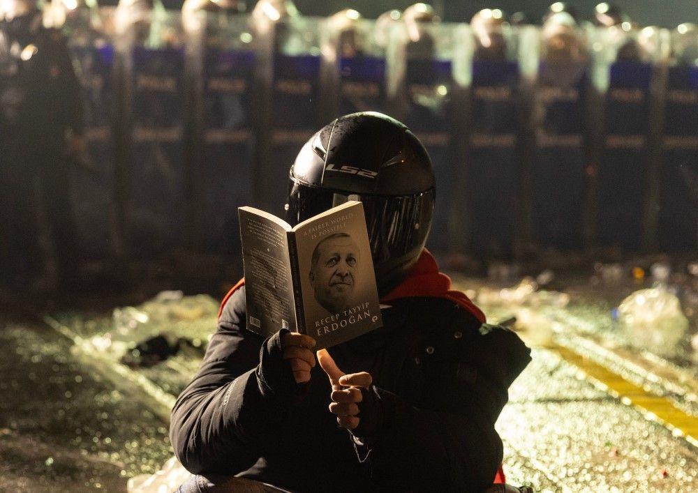 Više od 1.100 privedenih na protestima u Turskoj posle hapšenja gradonačelnika Istanbula 11 ekrem imamoglu, neredi u turskoj, protesti u turskoj, protesti u istanbulu