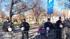 Blokada centralnih ulica, metalne ograde i kordoni policije u Nišu: Na partijski sastanak SNS ipak nisu došli najviši funkcioneri- "iz bezbednosnih razloga" 5