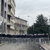 Maša Cvetkvić (Ženska mreža SSP): Dok policija „brani” predsednika Vučića od studenata „dešavaju” nam se dva femicida svakog meseca 3