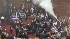 dim Skupština Kako izgleda novi haos u Skupštini Srbije: Beli poslanici i ministri (FOTO/VIDEO) 3