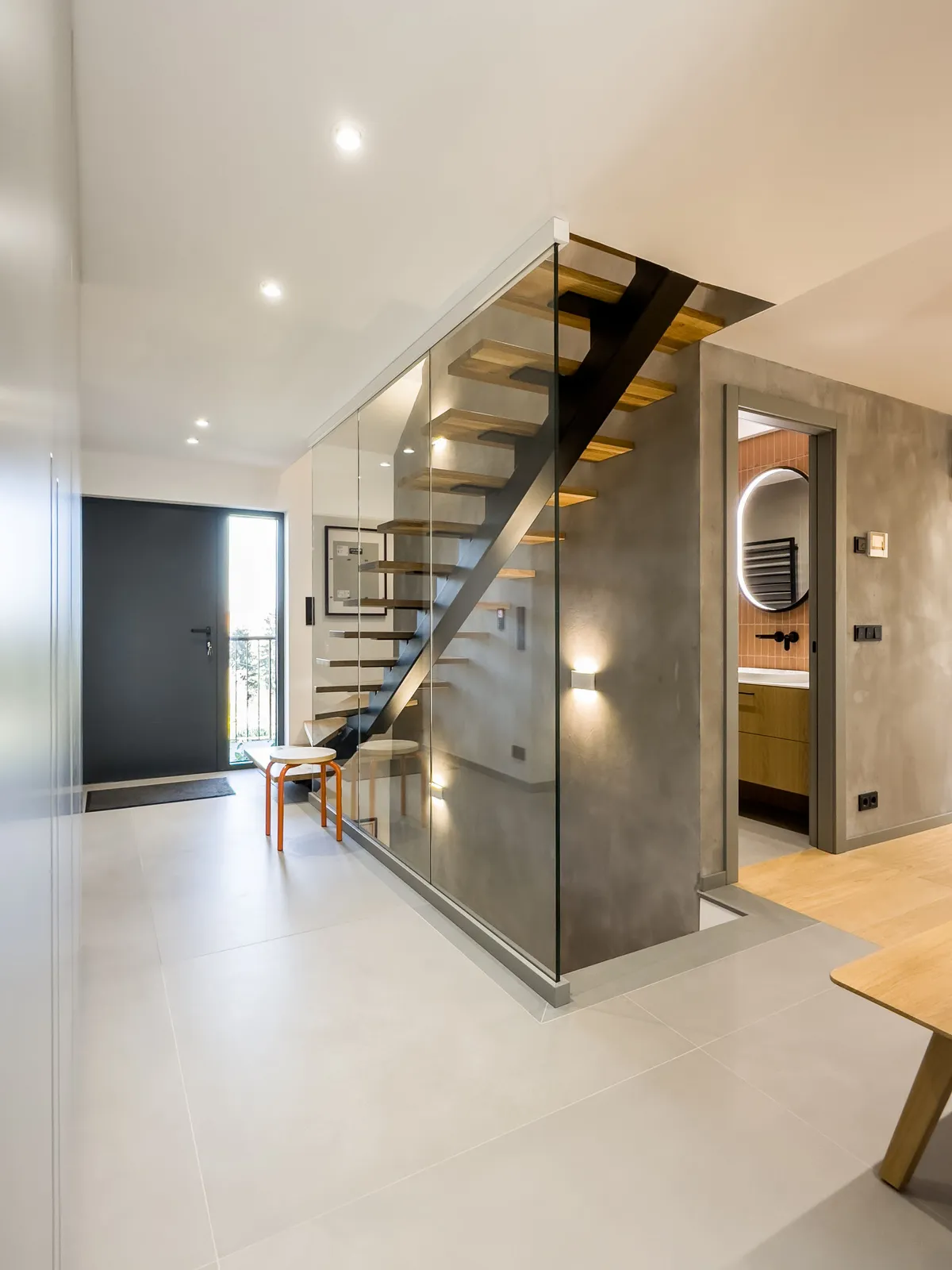 Ova tradicionalna kuća u Nemačkoj potpuno je transformisana: Sada predstavlja moderan i fleksibilan dom po meri savremene porodice 10