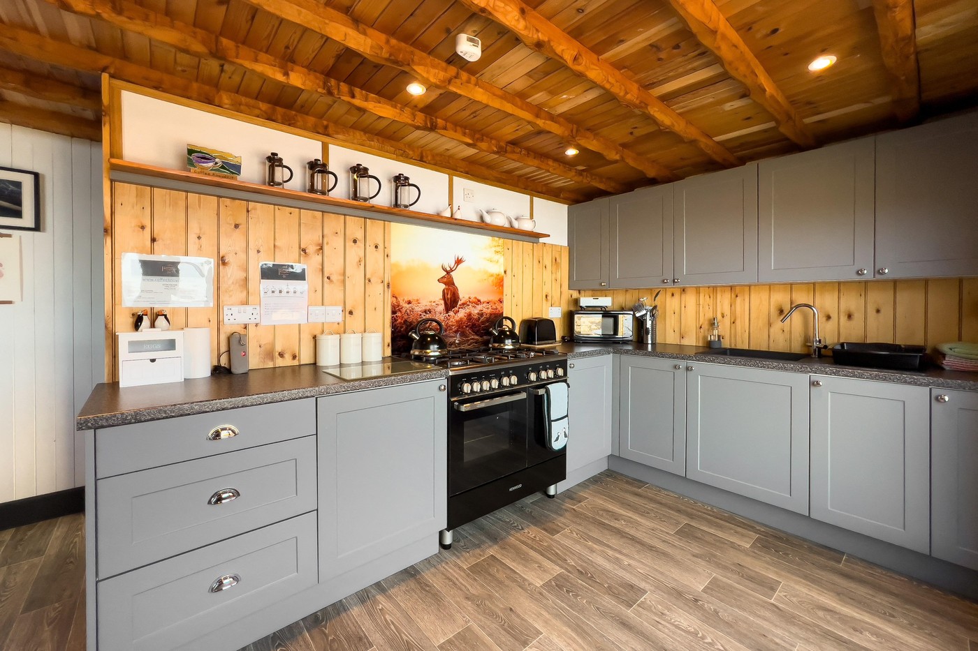 Zamislite da živite ovde: Ova rajska kuća na obali Škotske sa privatnom plažom je na prodaju 3