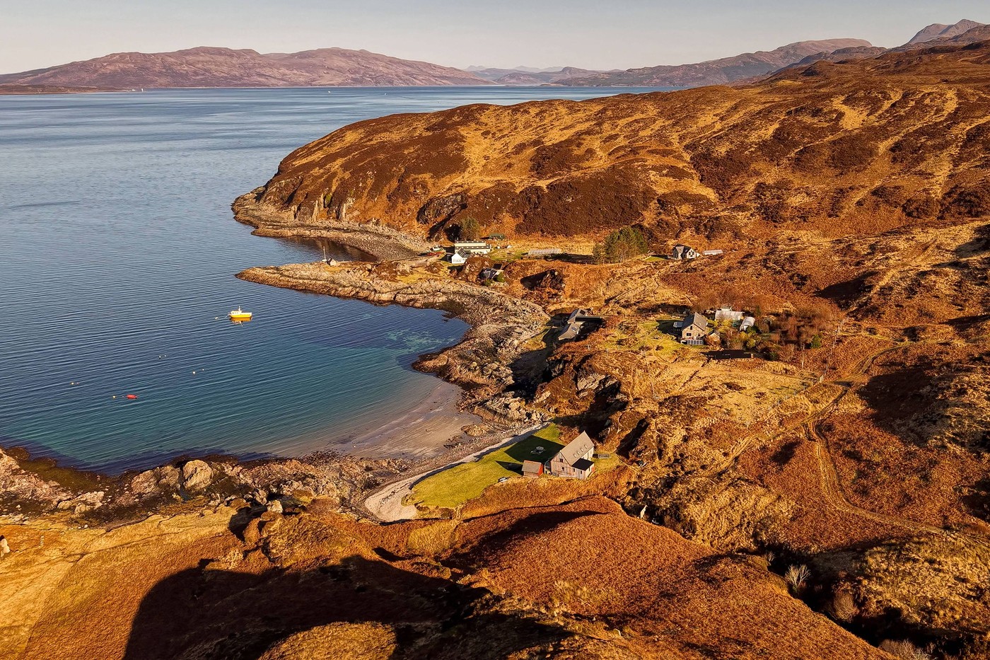 Zamislite da živite ovde: Ova rajska kuća na obali Škotske sa privatnom plažom je na prodaju 2