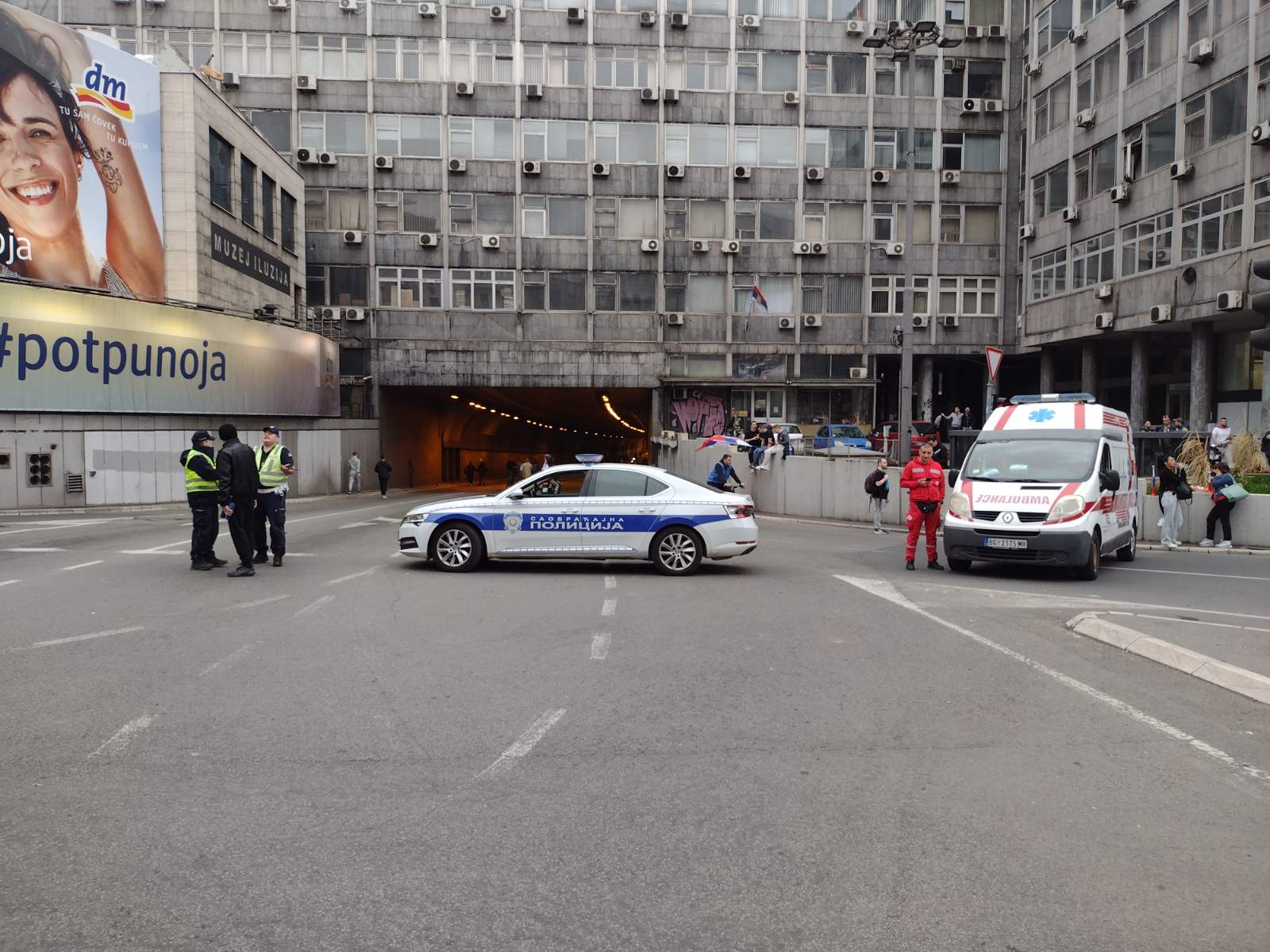 Slike velikog protesta u Beogradu: Borbeno radovanje (VIDEO/FOTO) 10