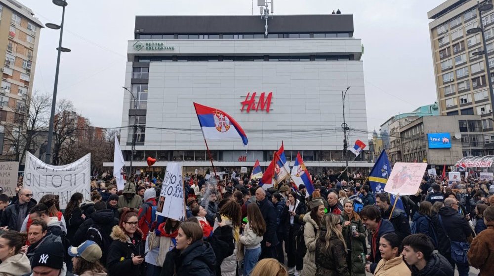 Kako Glas Amerike piše o protestu u Nišu 1